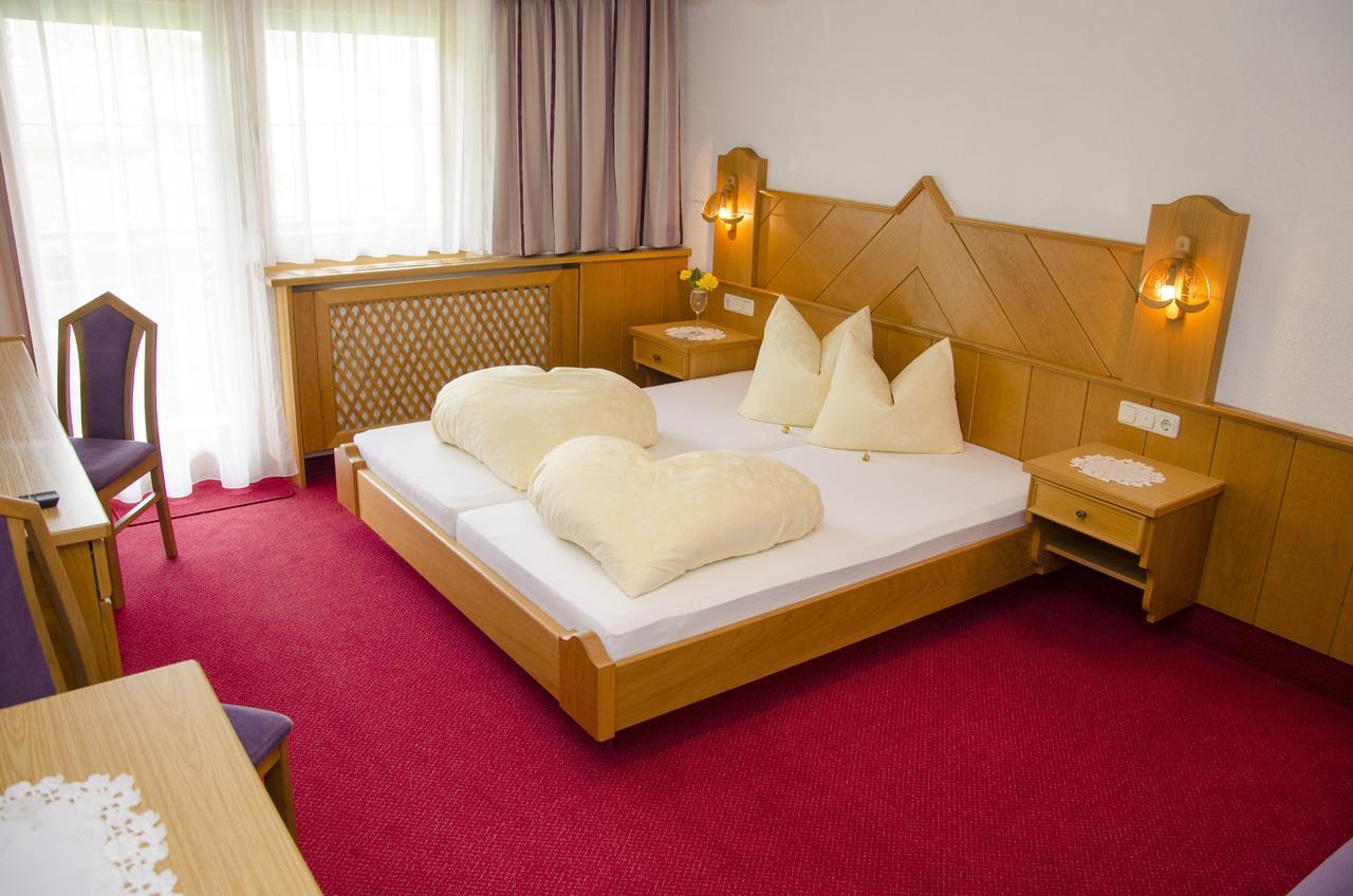Haus Angela Hotel Kappl  Buitenkant foto